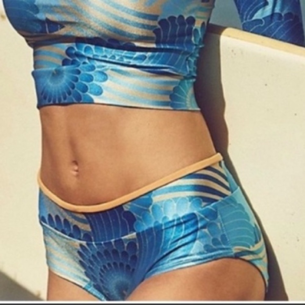 NWOT Free People x Seea boy short bikini bottoms seaflowers blue